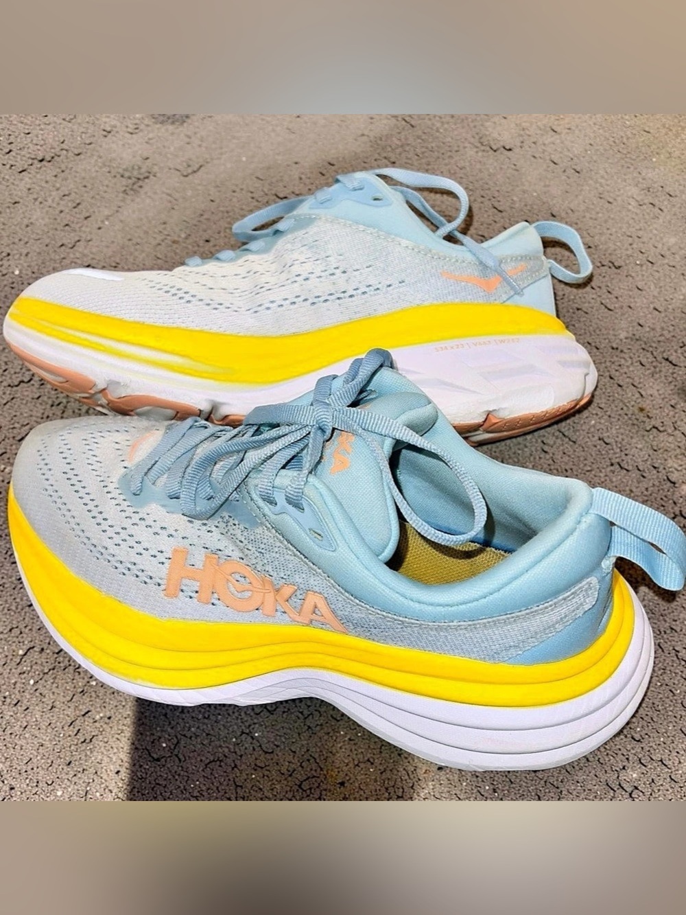 Hoka Bondi 8 Summer Song / Ice Blue Cushioned Running Shoes Women's 5.5